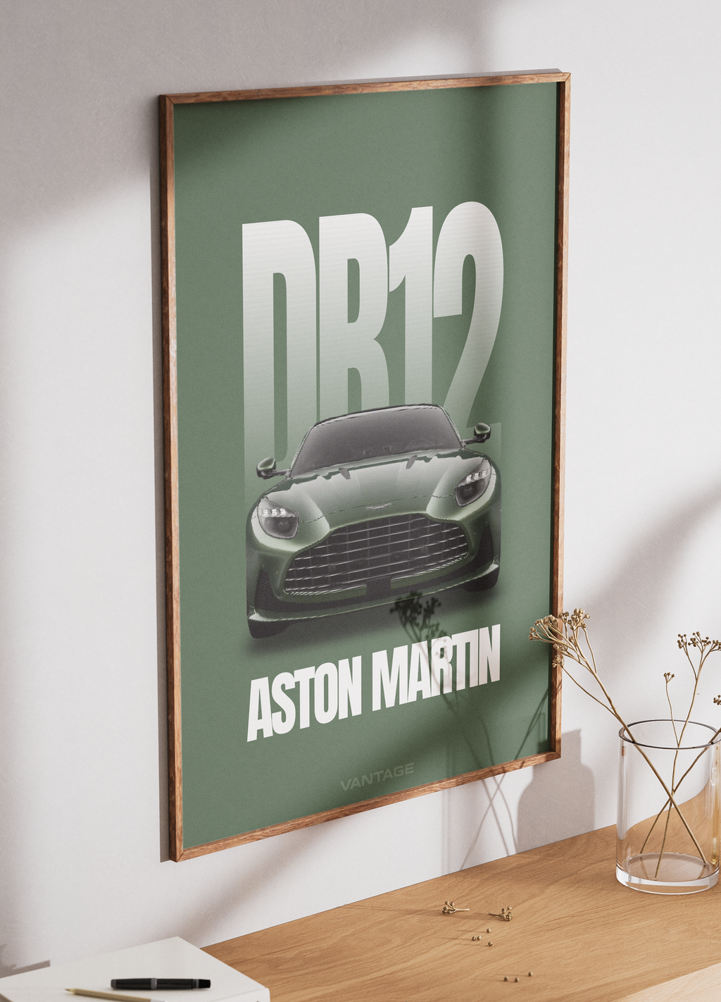 ASTON MARTIN - DB12
